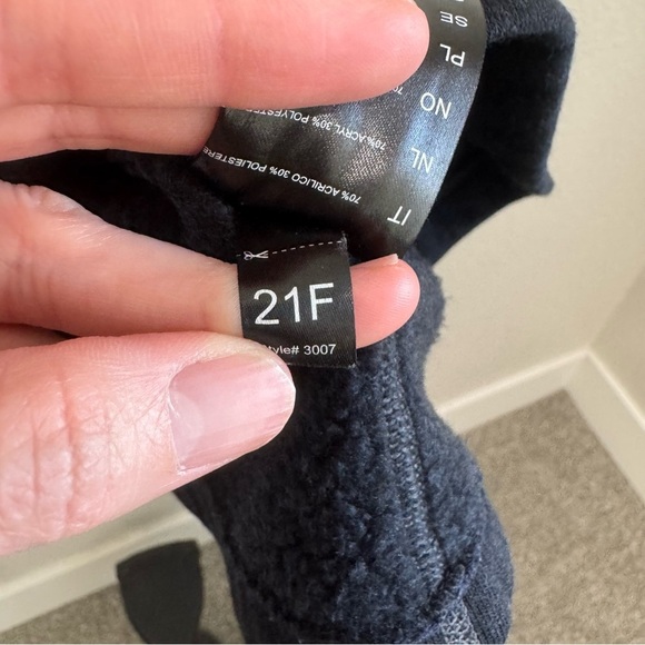 Kuhl Revel 1/4 Zip Mens XL Black Pullover Kashmira Fleece Performance Layer - Picture 8 of 10